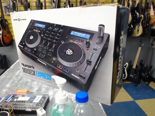 Nuark deckmix mixdeck express