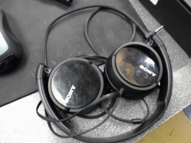 Headphones noire ok condition