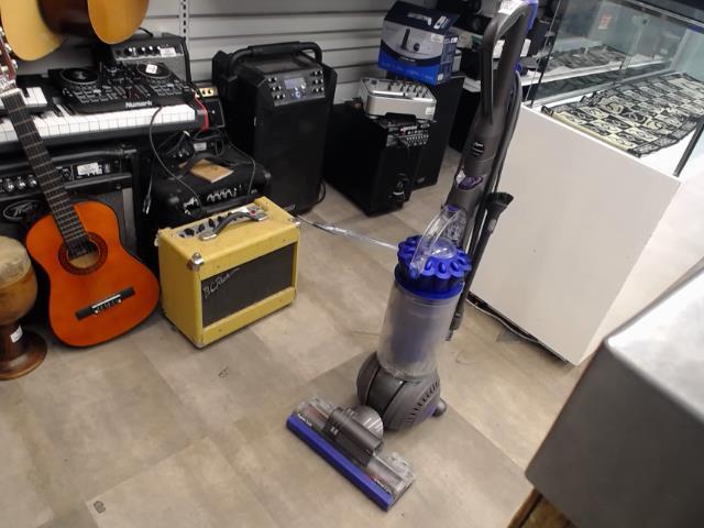 Asoirateur dyson