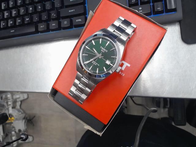 Montre tissot vitre en saphire stainless
