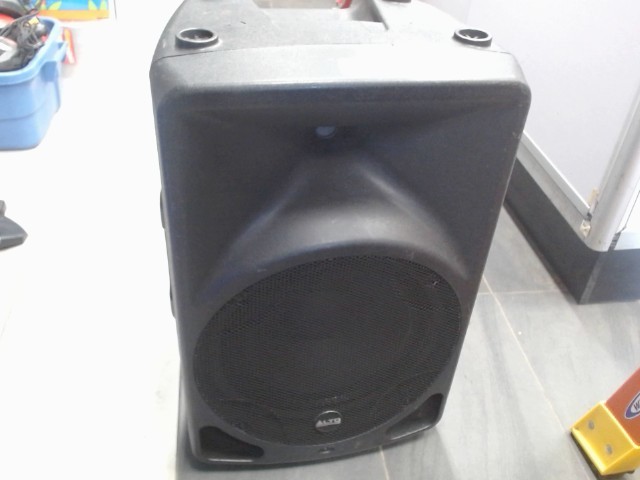 Speaker de scene alto