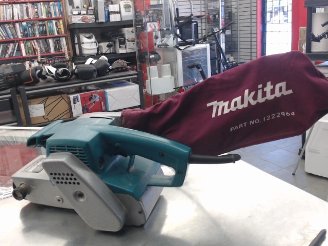 Sableuse a rubvan filaire makita
