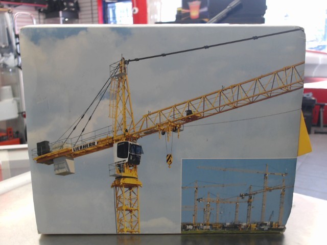 Grue miniature a echelle