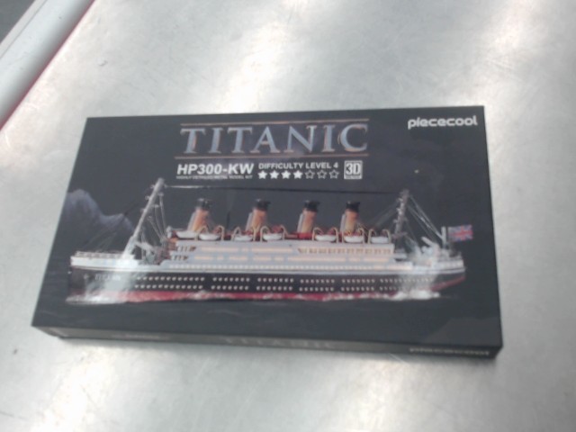 Puzzle en metal titanc