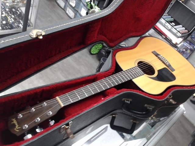 Guitare acoustique gaucher avec etui noi