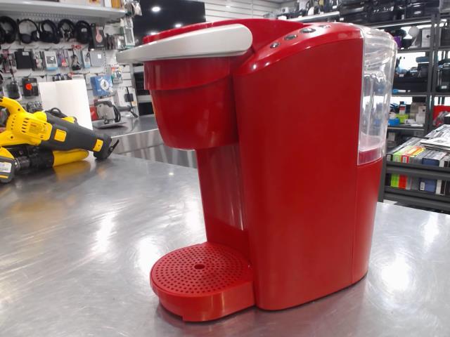 Cafetiere rouge