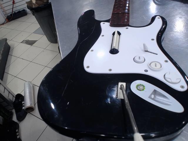 Guitare hero pour xbox 360