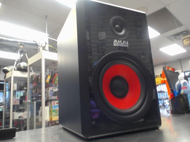 Speaker akai