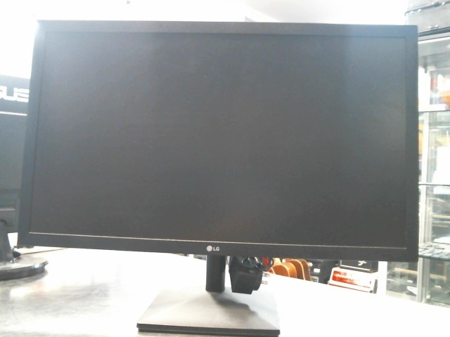 Ecran 24 inch lg with stand
