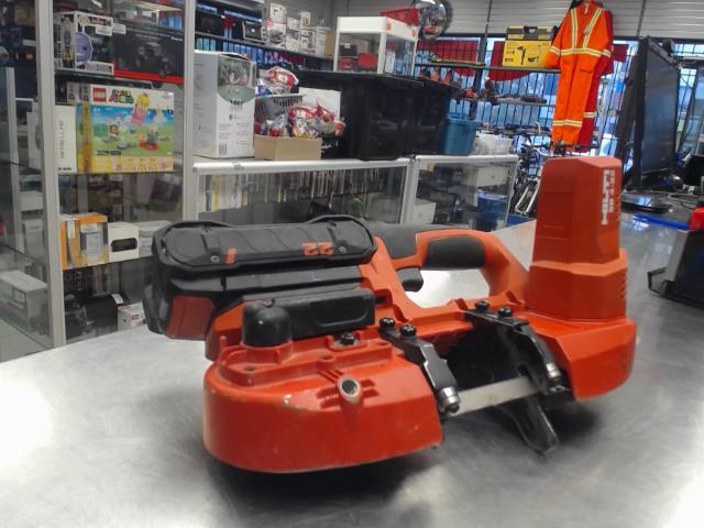 Scie a ruban portatif + batt hilti
