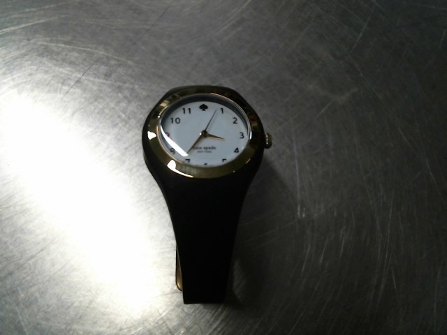 Petite montre pour femme bande noir