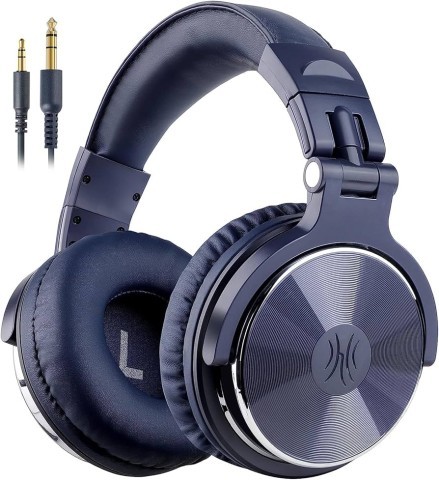 Blue headphone one odio