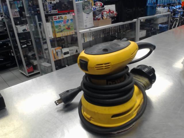 Ponceuse dewalt filaire