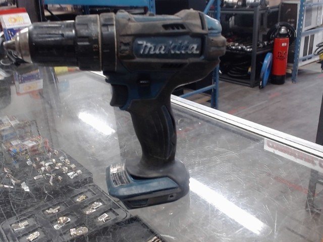 Drill 18v no batt/chargeur