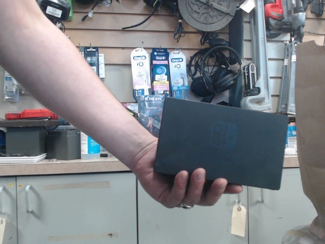 Dock switch