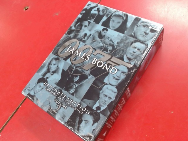 James bond 007 ultimate edition volume 2