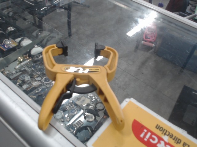 Quick-grip curved bar clamp