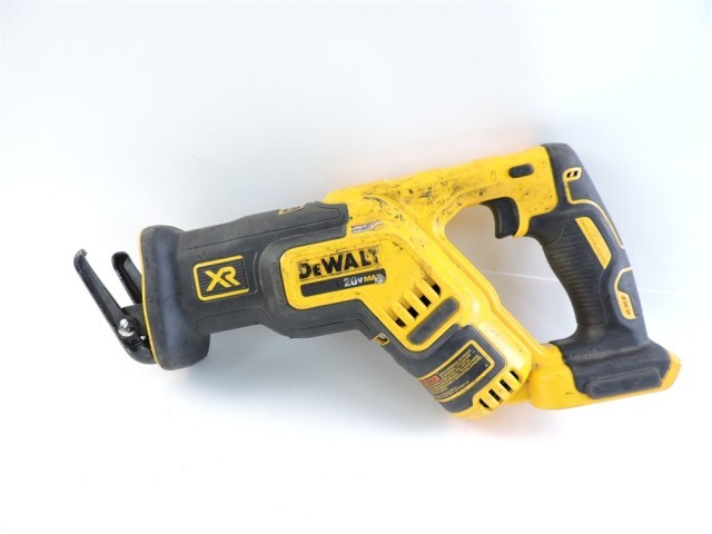 Variable speed reciprocating saw