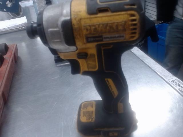 Brushless corldless impact driver