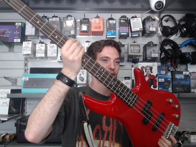 Bass electrique rouge