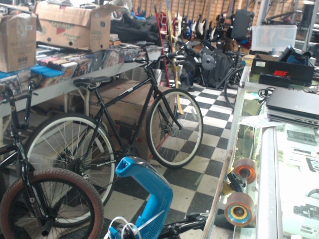 Velo de route noir