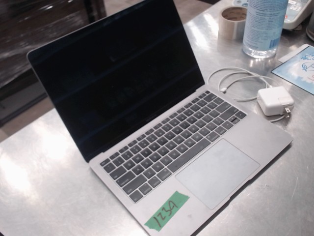 Macbook air 2019 c:1234