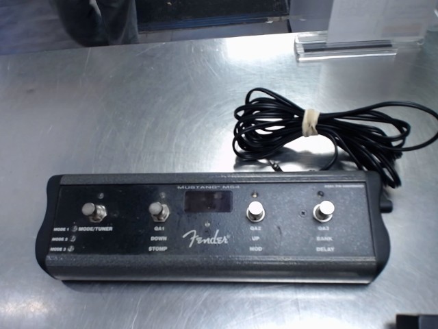 4-button footswitch fender mustang ms4