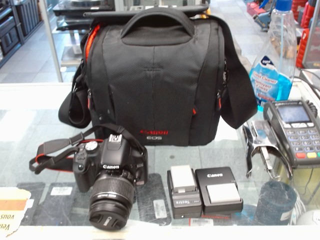 Camera canon avec accessoire