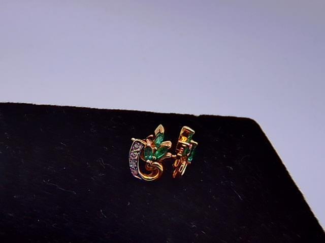 BOUCLES  D OREILLES EN OR 10KT