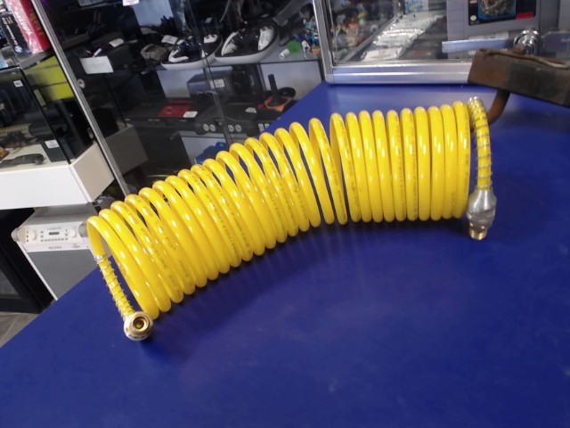 Tuyau de compresseur jaune