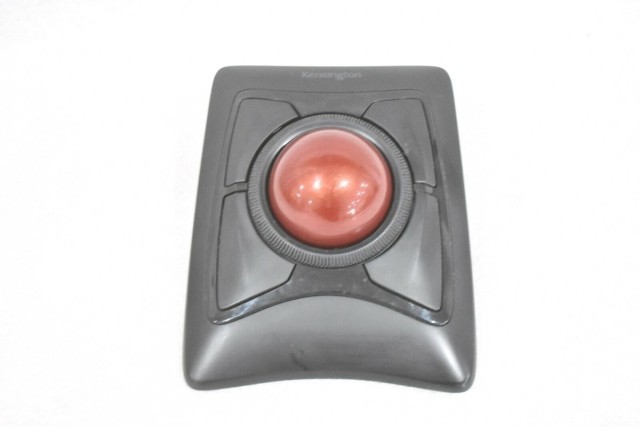 Wireless mouse trackball