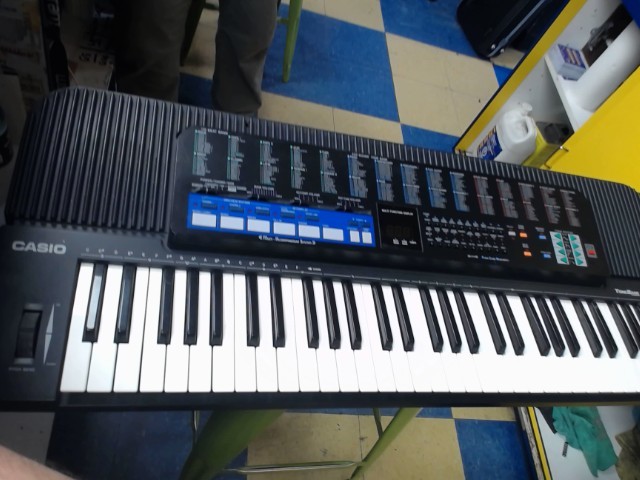 Keyboard casio ct-670 avec pitch bend
