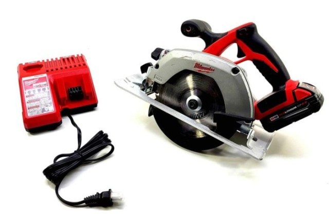 Scie milwaukee 2630-20