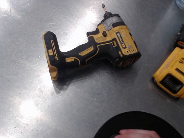 Drill impact dewalt