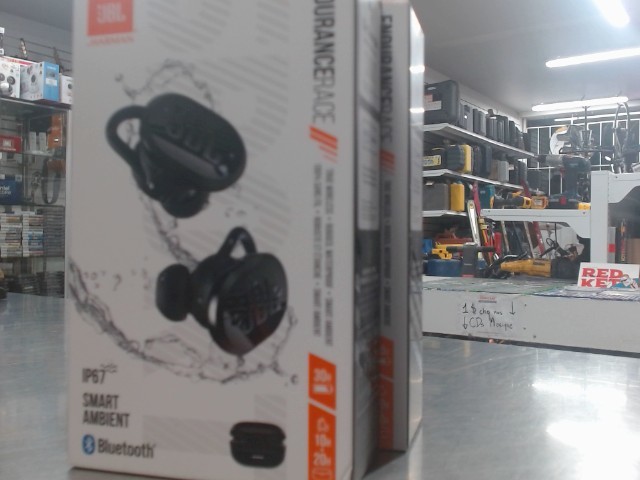 Jbl earbuds new in box 1p67