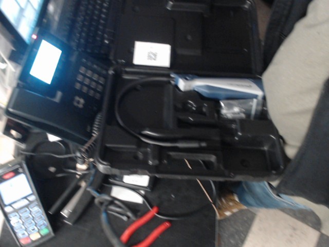 Refrigerant leek detector