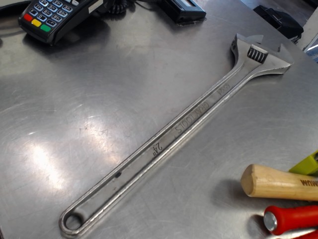 Adjustable wrench