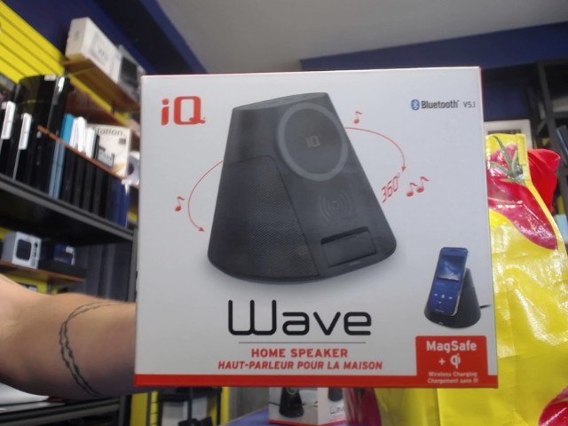 Haut parleur/station de charge induction