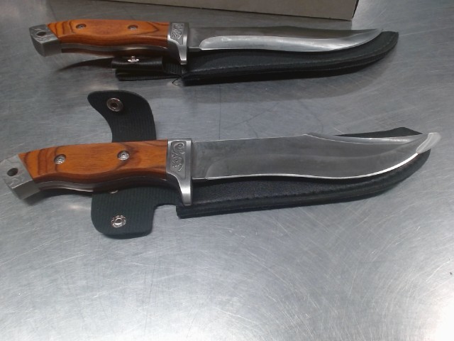 No name knife wood handle in case