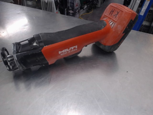 Cut out tool avec batt b22 2.6