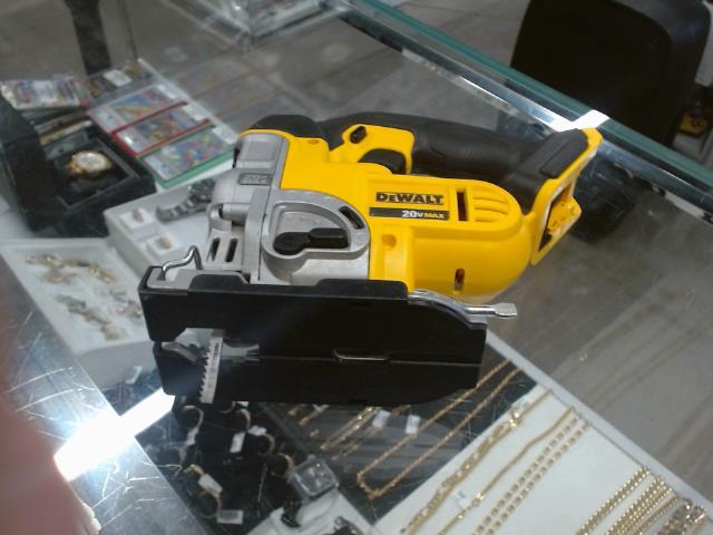 Jig saw dewalt 20v (tool only)(cleaan)