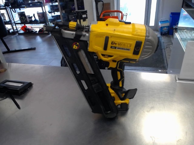 Framing nailer a batterie+batt4ah