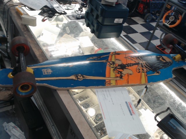 Long board avec swuellet moyen etat