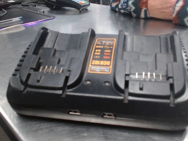 Chargeur a batt