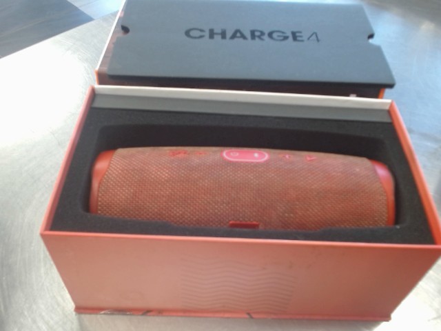 Jbl charge 4 rouge ds boite