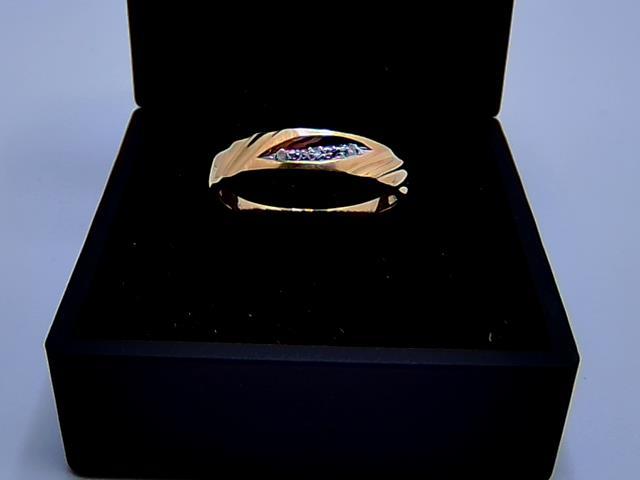BAGUE EN  OR 10KT