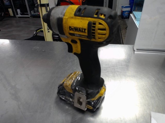 Impact dewalt 20v + batt 1.5ah