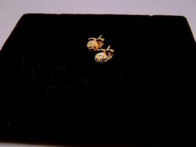 BOUCLES D OREILLES EN OR 10KT