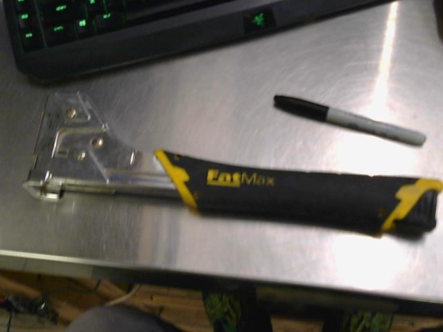 Stapler hammer