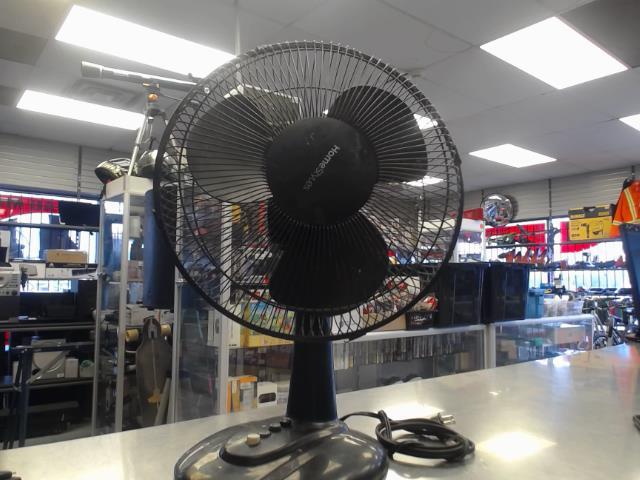 Petit ventilateur noir homestyle